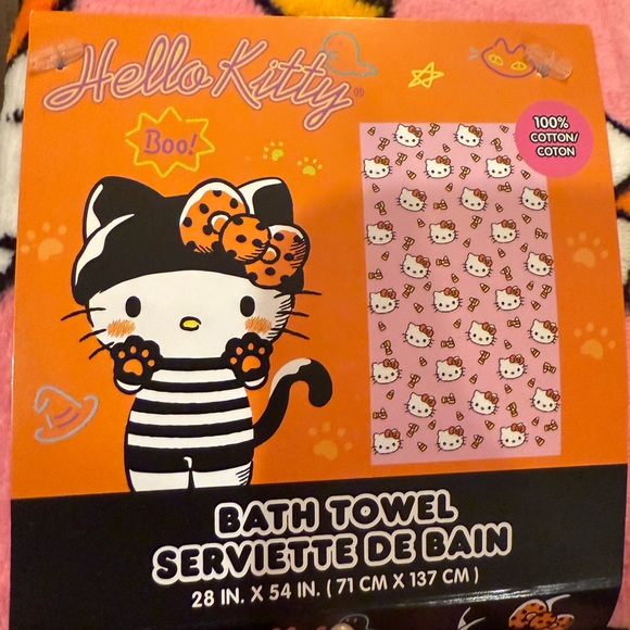 HELLO KITTY Pink Halloween Candy Corn Bath Towel & Hand Towel Set🎀🎃 NWT - Picture 3 of 5